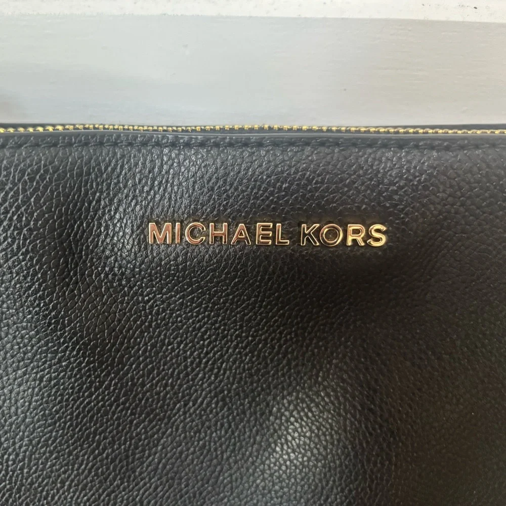 Michael Kors Nicole Black Pebbled Leather Shoulder Bag NWT